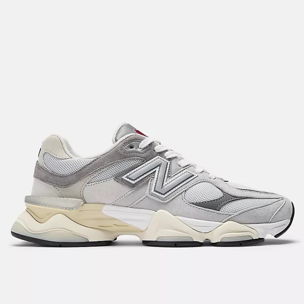 New Balance 9060 in Grey BNWT